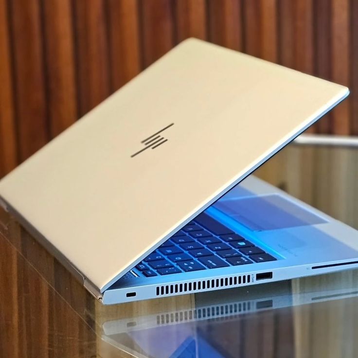 💻 HP EliteBook 840 G5 – Intel Core i5, 8 Go RAM, SSD 256 Go